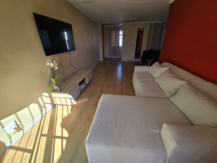 3 Bedroom Property for Sale in Westridge Western Cape